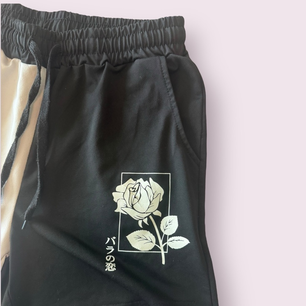 SHEIN Two Tone Rose Print Shorts Black White Streetwear Size S - Picture 5 of 6